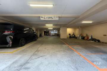 敷地内駐車場（屋内平面式）