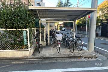 駐輪場・バイク置場（屋根付き）