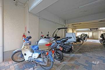 バイク置場