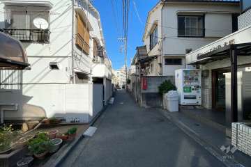 敷地北西側の前面道路