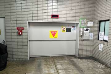 敷地内駐車場（屋内機械式）