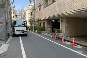 敷地北西側の前面道路