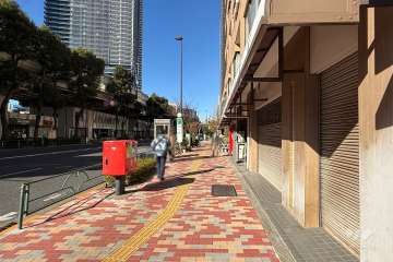 敷地南西側の前面道路