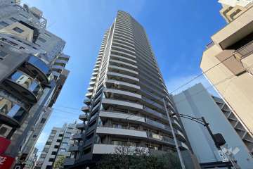 ルミナリータワー池袋の外観（南東側から）