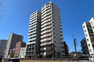 ラシュレ池袋椎名町の外観（東側から）