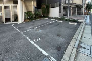 敷地内駐車場(屋外平面式)