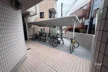 駐輪場（屋根付き）