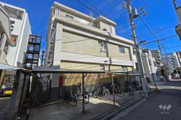 池袋本町第二ローヤルコーポの外観（南西側から）