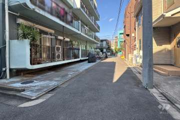 敷地東側の前面道路