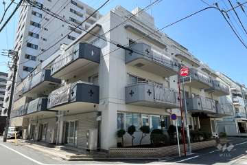 ルシール南大塚の外観（東側から）