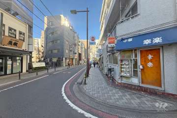 敷地南西側の前面道路