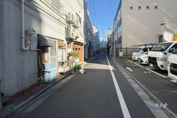 敷地南東側の前面道路