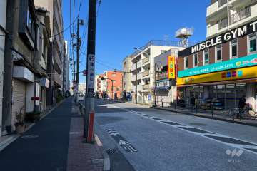 敷地南側の前面道路