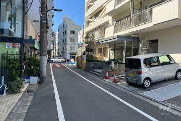 敷地東側の前面道路