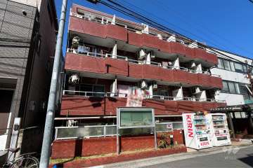 ユースフル目白の外観（南東側から）