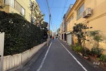 敷地南西側の前面道路