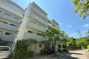 日商岩井芦屋ガーデンヒルズ3号棟の外観（北東から）