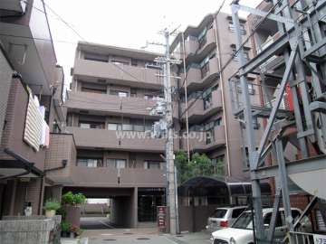 ユニライフ桃山台の外観（西側から）