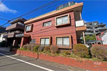 ハピーライフ池袋の外観（南東側から）