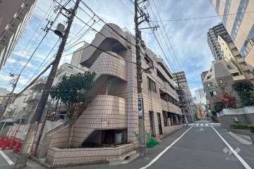 ホワイトパレスシンワの外観（北側から）.