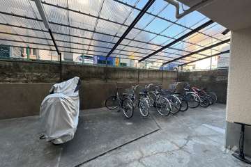 駐輪場（屋根付き）