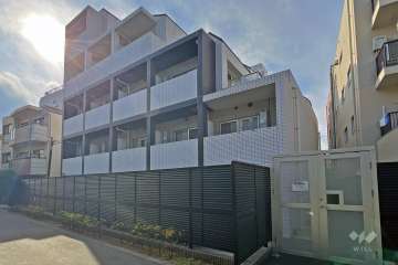 アクサス大塚の外観（東側から）