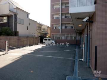 敷地内駐車場（屋外平面式）