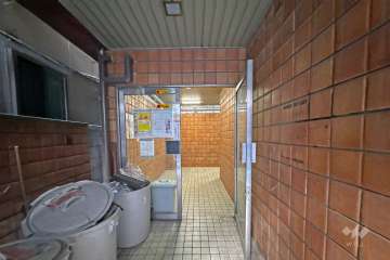 エントランス内