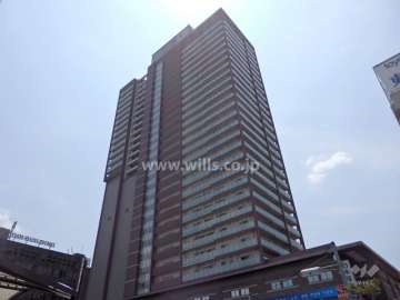 ローレルタワー尼崎の外観（北西側から）