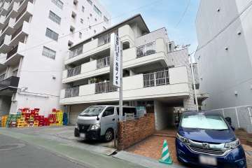 光建ハイツ目白の外観（東側から）