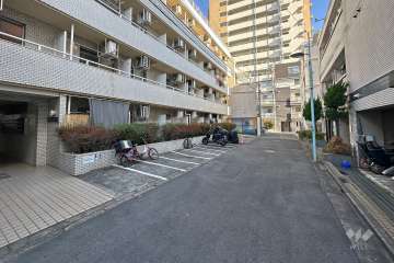 敷地南側の前面道路