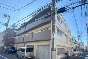 ファーストビレッジビルの外観（北側から）