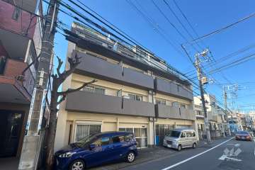 ファーストビレッジビルの外観（東側から）