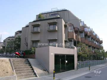 朝日プラザ豊中旭丘弐番館の外観（北西側から）