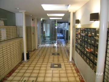 エントランスホール