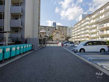 敷地内駐車場（屋外機械式と屋外平面式）