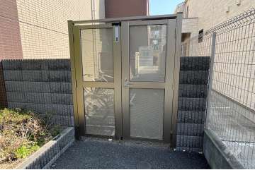 駐輪場出入り口