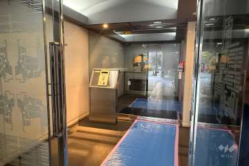 エントランスはオートロック付きです。