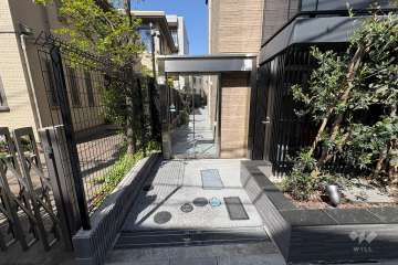 サブエントランス