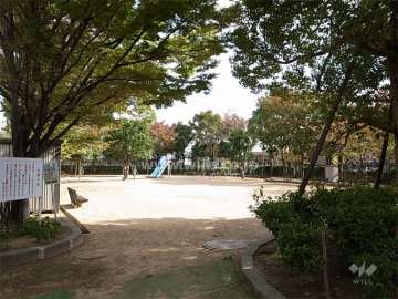 敷地北側に隣接する公園