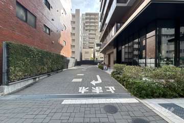 駐車場の出入り口　