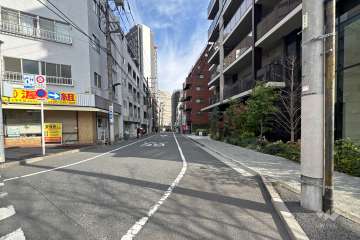 敷地北西側の前面道路　　