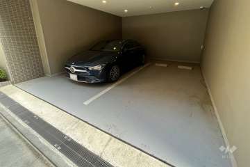 敷地内駐車場（屋内平面式）