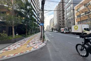 敷地南西側の前面道路