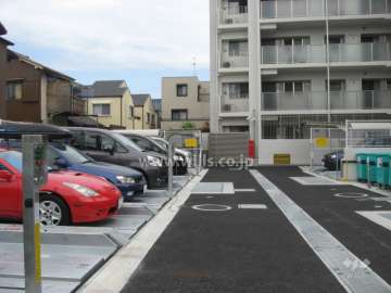 敷地内機械式駐車場