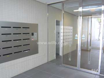 エントランスホール（オートロック付き）