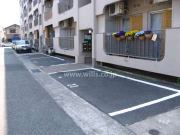 敷地内駐車場（屋外平面式）