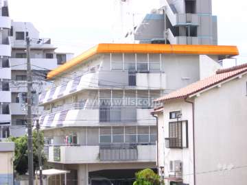 グレースハイツ園田の外観（南西から）