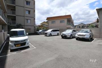 敷地内駐車場（屋外平面式）