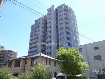 プラウド江坂サウスマークの外観（北西側から）